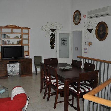 Apartamentos La Casa Pintada Caceres Room photo